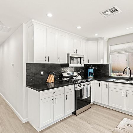 Estepa Unit #3 By Pmi Thousand Oaks Exterior photo